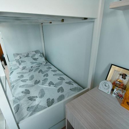 Aparthotel Cozy Unit With Free Pool, Netflix & Wifi In Alabang Crq3 Muntinlupa City Esterno foto