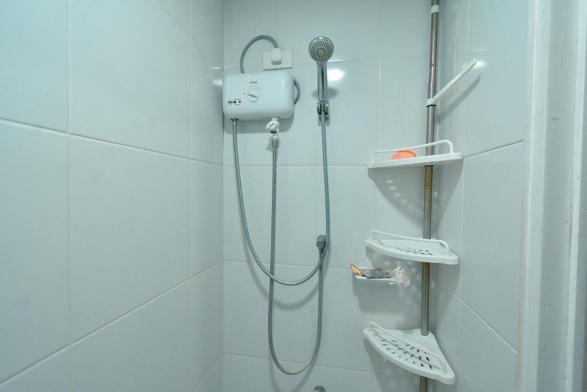 Aparthotel Cozy Unit With Free Pool, Netflix & Wifi In Alabang Crq3 Muntinlupa City Esterno foto