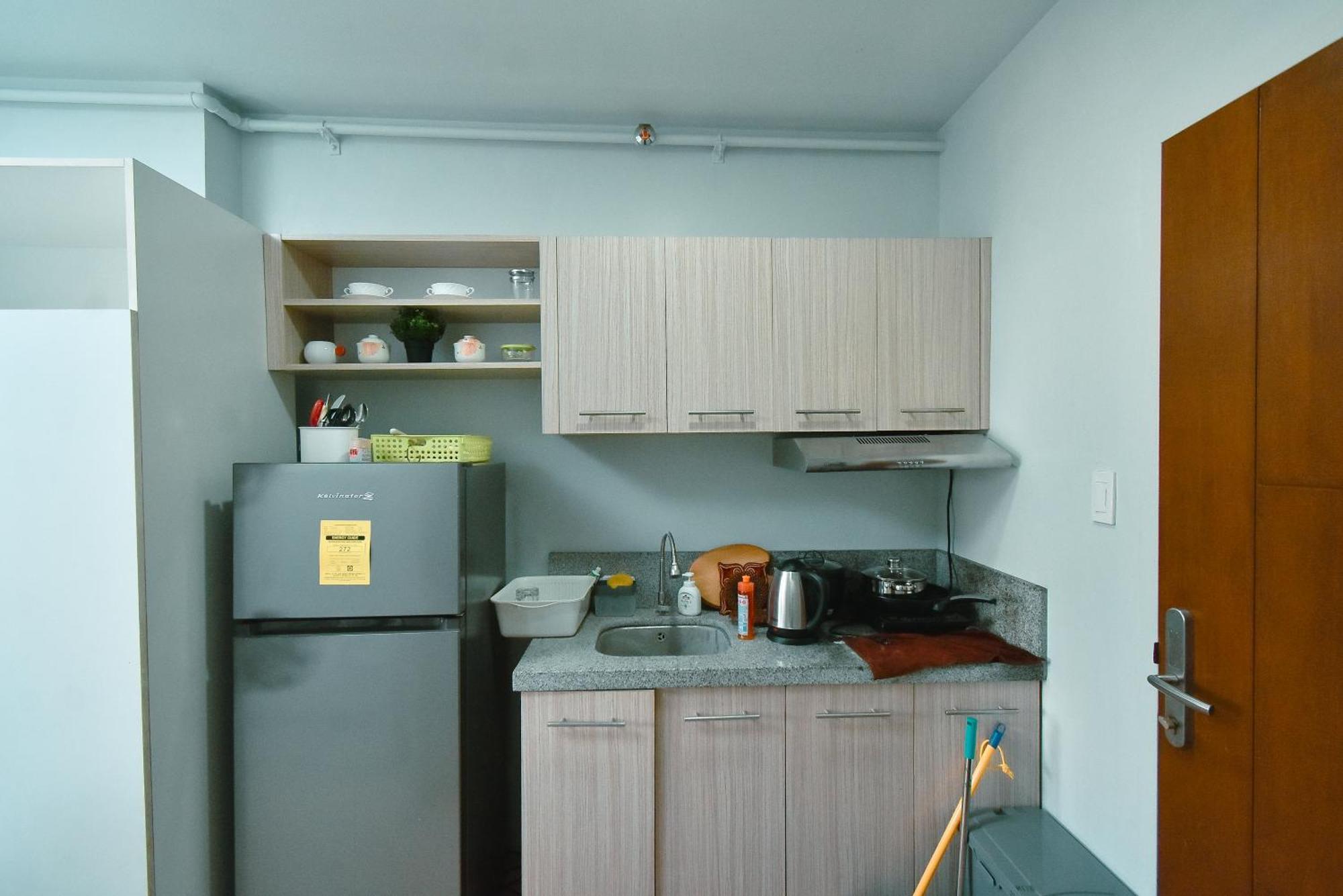 Aparthotel Cozy Unit With Free Pool, Netflix & Wifi In Alabang Crq3 Muntinlupa City Esterno foto