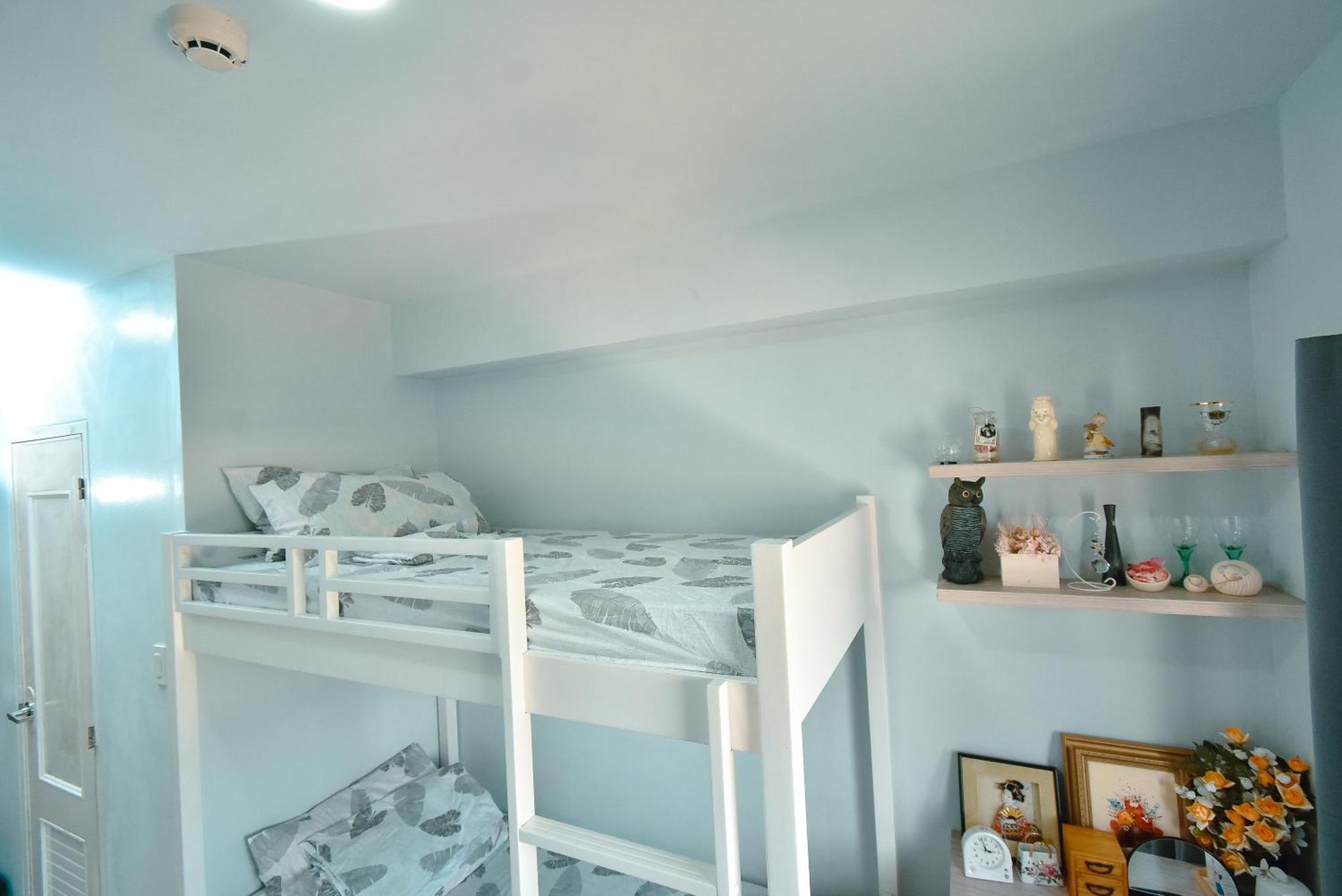 Aparthotel Cozy Unit With Free Pool, Netflix & Wifi In Alabang Crq3 Muntinlupa City Esterno foto